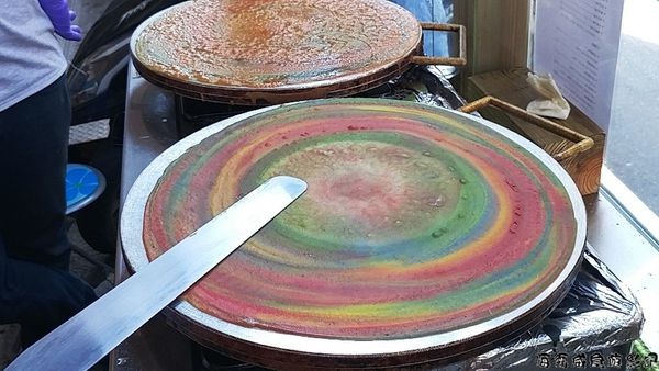 ▲史蒂芬周 彩虹可丽饼。（图／网友海 霸 威提供，请勿随意翻拍，以免侵权。）