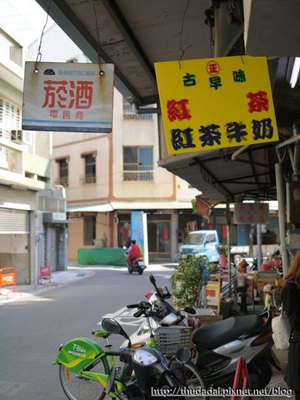 大泉杂货店、传统饭团特制蛋饼专卖店。（图／三高Sir）