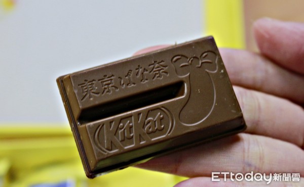 ▲%级?┫憬肚煽肆ΜKitKat东京香蕉巧克力。（图／记者蔡玟君摄）