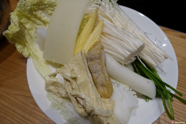 ▲桃园温野菜日式吃到饱涮涮锅。(图/Viviyu提供)