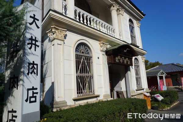 ▲日本名古屋明治村博物馆，换上复古衣着穿梭时空。（图／记者赖文萱摄）