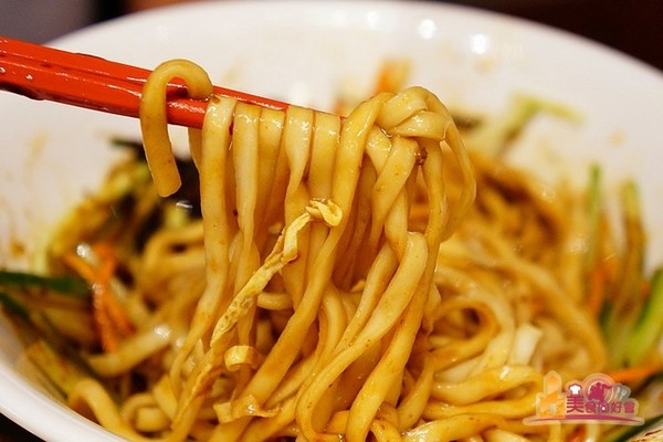 弄堂牛肉面。(图/影子)