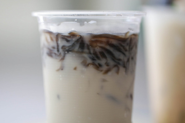 新加坡旅游-牛车水熟食中心、中\锹呈谐　⒚朗场⑻厣?〉辏ㄍ迹?钦吡质牢纳悖? width=
