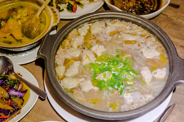 ▲捷运南京三民站金山客家小馆。（图／小虎食梦网提供）