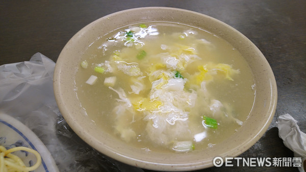 ▲%?隐藏在台北市巷弄内超大份凉面只卖40元。（图／记者黄士原摄）