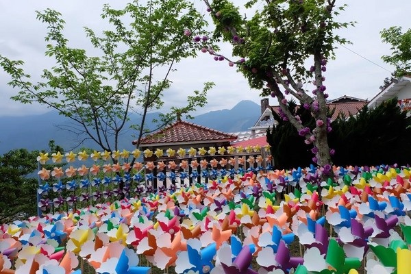清境小瑞士花园风车节。（图／取自清境农场粉丝专页）