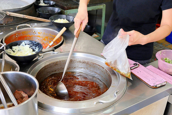 山西蕃茄牛肉刀削面。（图／橘子狗爱吃糖）