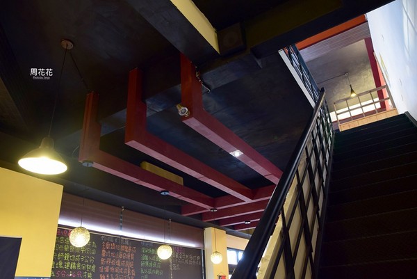 ▲赏吉圆定食串炸串烧居酒屋。(图/周花花提供)
