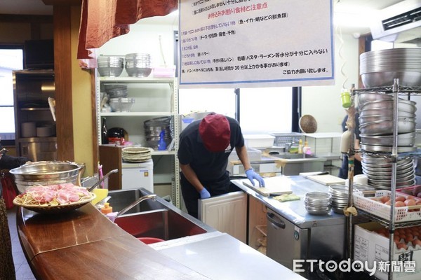 ▲%急鸶?赜?侠憩地狱蒸,地狱蒸し工房铁轮。（图／记者蔡玟君摄）