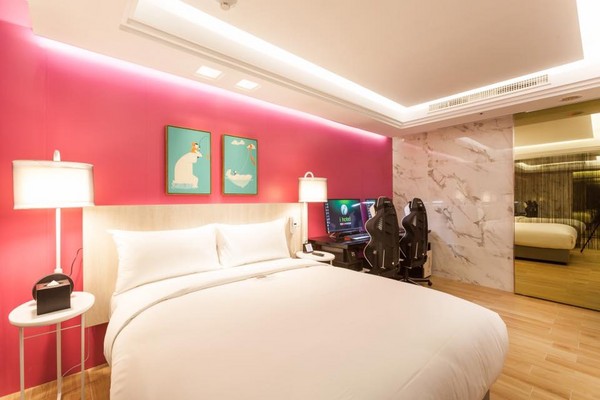 中坜 i hotel 电竞旅馆(图/翻摄自中坜 i hotel 电竞旅馆粉丝团)