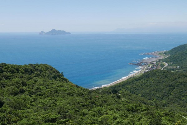 不止登高望海　还能与牛牛野餐