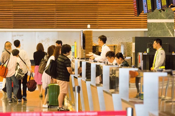 桃园机场,登机报到手续,旅客,出国旅游,航空公司(图/记者季相儒摄)