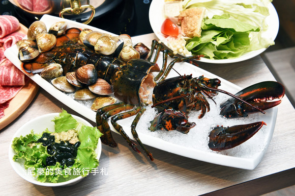 ▲台北藤集火锅大分量顶级肉品新鲜海鲜。（图／尼豪提供）