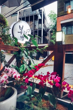 ▲首尔延禧洞藏着雪浓汤名店。（图／李佑群提供）