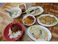 台中宵夜场铜板小吃　虱目鱼肚、r肉饭、小菜满满上桌