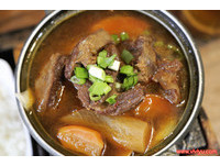 台中古早味简餐店！家常味红烧牛肉煲、外酥内嫩炸豆腐