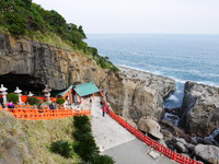 海之崖、岩之洞藏神社！全日唯一“洗钱”祈福在宫崎