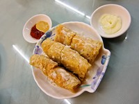 源自香港的道地小点　薄脆酥香的腐皮虾卷！