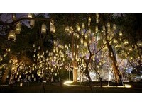 希望之光环绕身旁　5000盏灯照亮勤美术馆