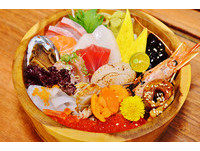 逢甲新开幕日本料理店　超过12种食材的豪华海鲜N<饭