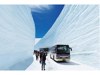 日本屋脊之旅～畅游立山黑部　高耸雪壁太狂了！