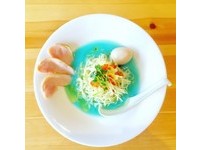 这不是滤镜效果！东京梦幻“蓝色拉面”有Tiffany蓝汤底