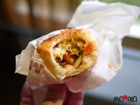 外皮酥脆、内馅饱满　Q劲十足的台中水煎包