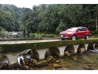 坪林魔法学院有吊桥还有古道　FORD KUGA陪全家去冒险