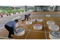 棋子用“搬”的！福和桥巨人象棋重新启用