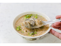 单纯好滋味！台北大肠蚵仔面线　加点辣油更对味