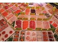 北海道旅人必吃“胜手N<”　和商市场亲自搭配海鲜盖饭