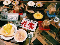 人文艺术结合港式美食！充满街头潮流的文创茶餐厅