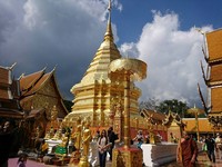 泰国清迈一日游！逛完素帖寺到河边漫步喝午茶