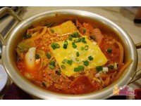 高雄新开幕平价韩式料理　小菜免费吃到饱！