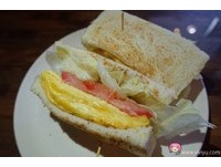 桃园手工碳烤吐司　吃得到3种起司的牵丝口感