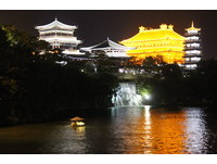 景色融化水面！夜泊龙城柳江　文庙映眼前散发“璀璨文气”