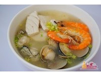 承袭阿嬷的好手艺！高雄青年返乡卖古早味海鲜粥