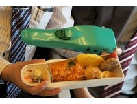 超酷炫“北海道新干线便当”　列车造型吃完还能作纪念