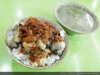 台北“蚵仔肉燥饭”　满满蚵仔的台式盖饭！