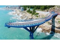 在20米高空踏浪！釜山新地标“青沙浦垫脚石展望台”启用