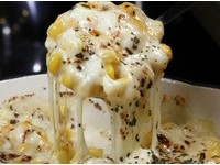 台南高CP铁板料理！超邪恶“奶油起司玉米”只要70元