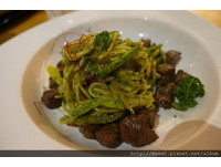 一群好友追梦开餐厅！高雄路竹夜市旁的异国风料理