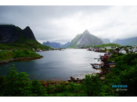 雾气缭绕！北欧湖泊山色相映的挪威Lofoten美景