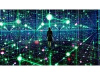 好像走进宇宙星河里！今年赴日必看的3大互动式光体展