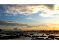 乘独木舟赏浪漫夕阳　后湾“无动力水上活动”爱护海洋
