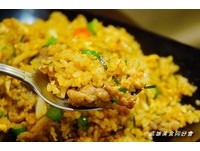 粒粒分明、重口味！高雄平价泰式口味炒饭专卖店