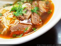 忍不住再访！Q弹拉面、辣油到位的“红烧牛肉面”