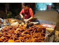 飘香30年！周六限定的高雄南光街夜市　超过20摊美食
