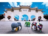 5头迷你彩绘小象环游台湾　一路展至8月25日！