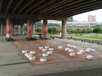 3D恐龙彩绘、巨人版象棋　10大河滨公园有趣装置艺术